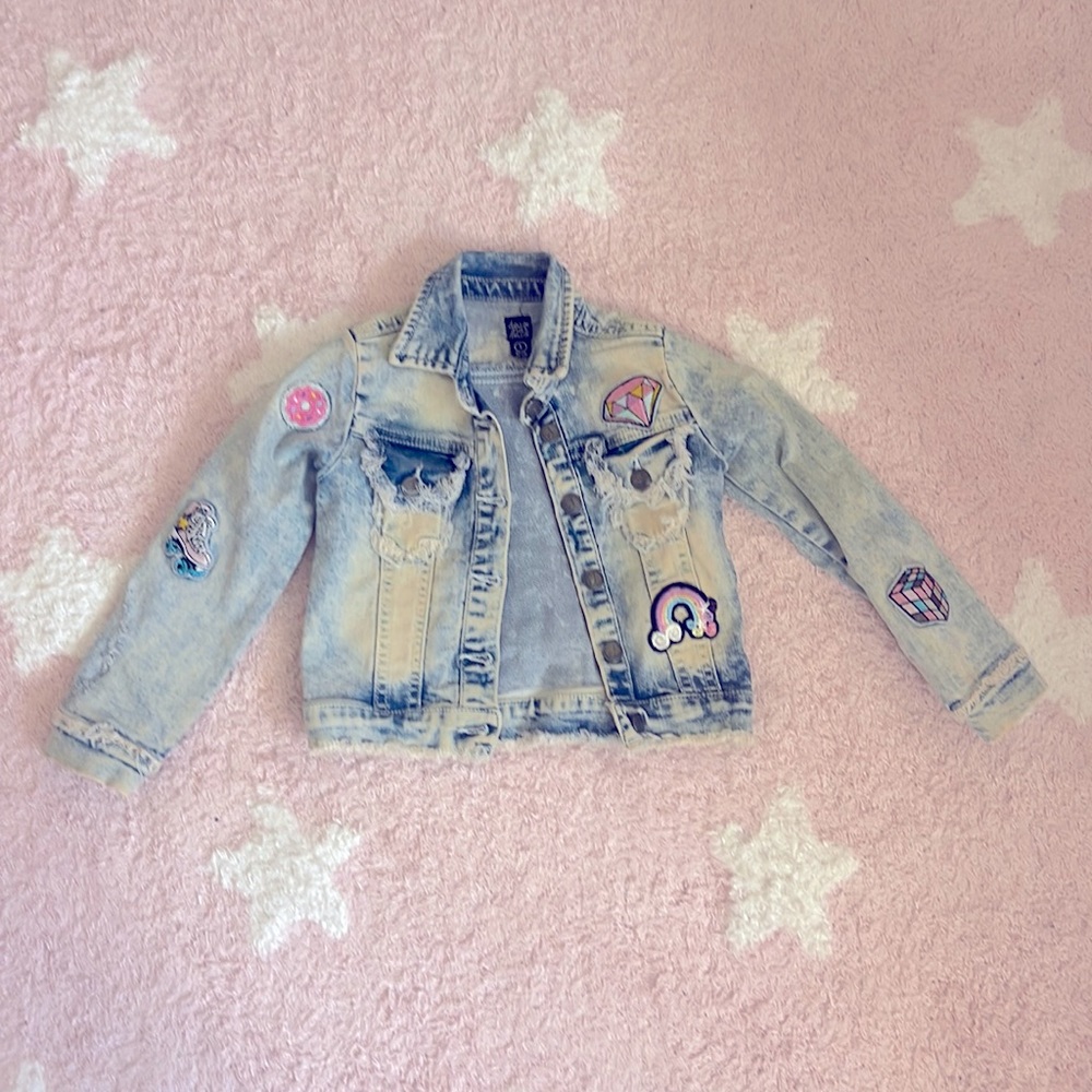 Deuse par deuse 3 year old denim jacket with patches acid wash so cool
